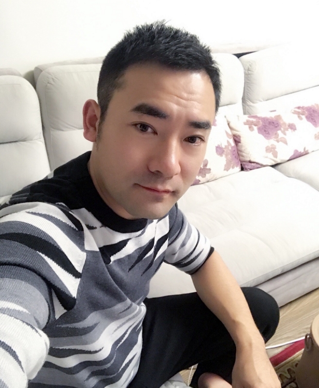 随风的第一张照片--杭州相亲服务中心