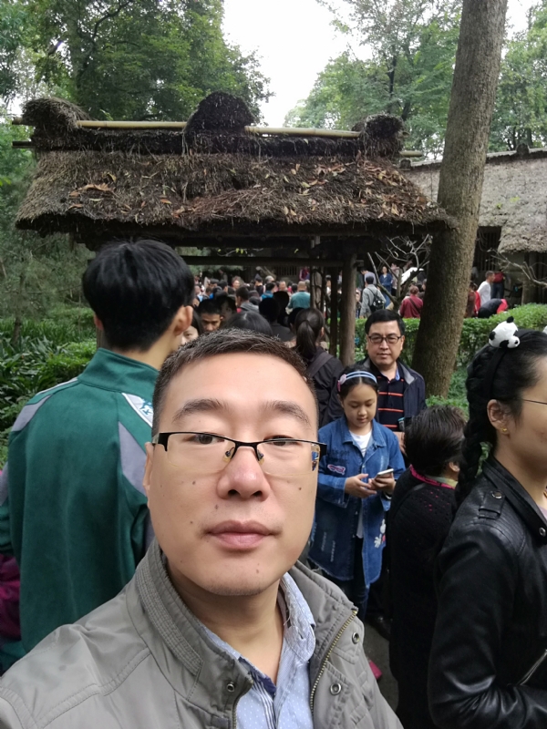 撑起一片天的第一张照片--杭州相亲服务中心
