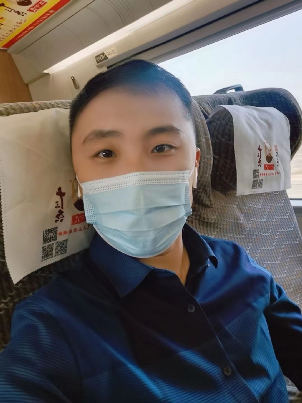 孤独的小屁猪的第二张照片--杭州相亲服务中心