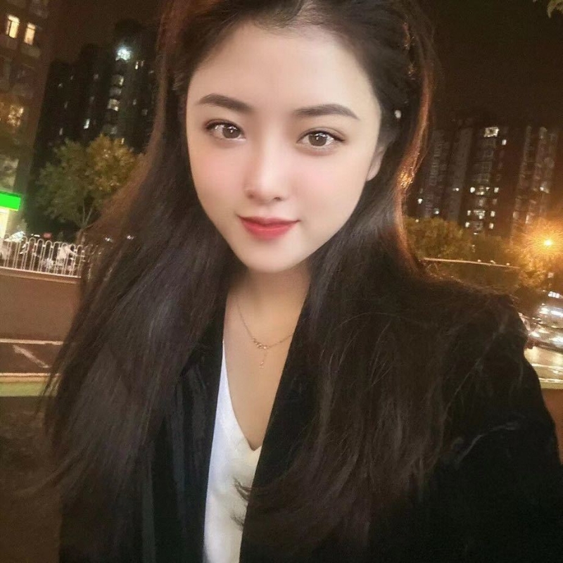 爱笑的微微的第一张照片--杭州相亲服务中心