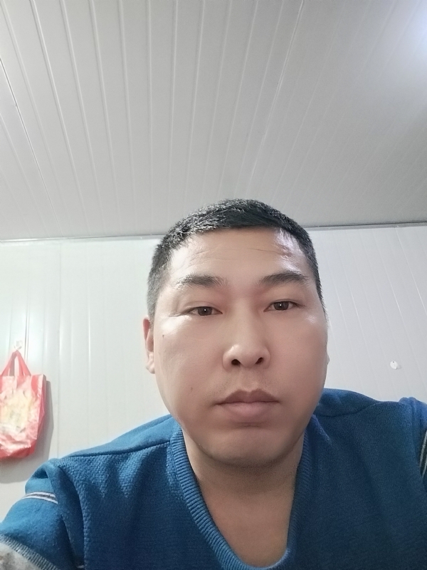 开着拖拉机去兜风的第一张照片--杭州相亲服务中心