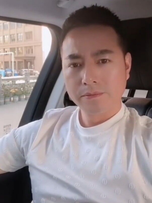 勿忘初心的第一张照片--杭州相亲服务中心