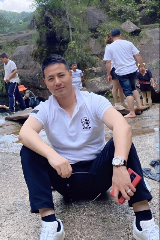 勿忘初心的第三张照片--杭州相亲服务中心