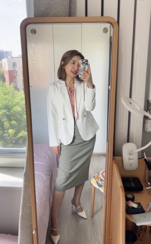 丽波的第三张照片--杭州相亲服务中心