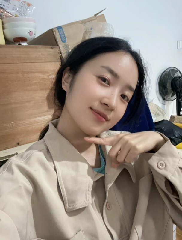 多喝热水的第二张照片--杭州相亲服务中心