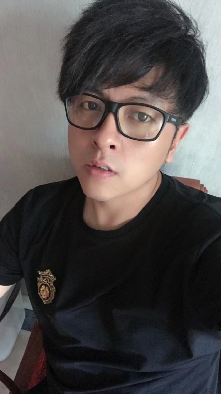 爱你永远不容易的第一张照片--杭州相亲服务中心