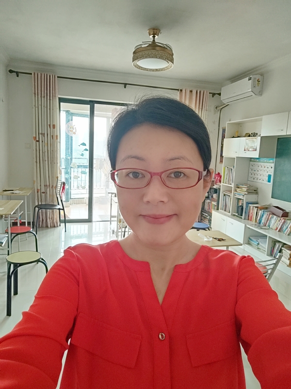 丽华的第二张照片--杭州相亲服务中心