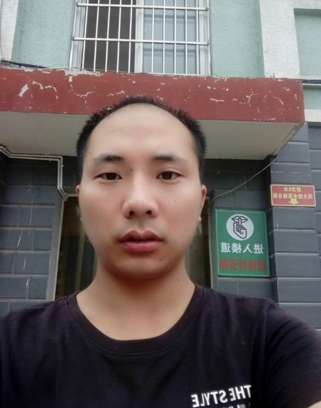 亮亮的第一张照片--杭州相亲服务中心
