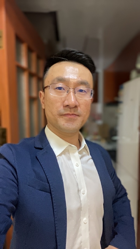 笑看人生的第一张照片--杭州相亲服务中心