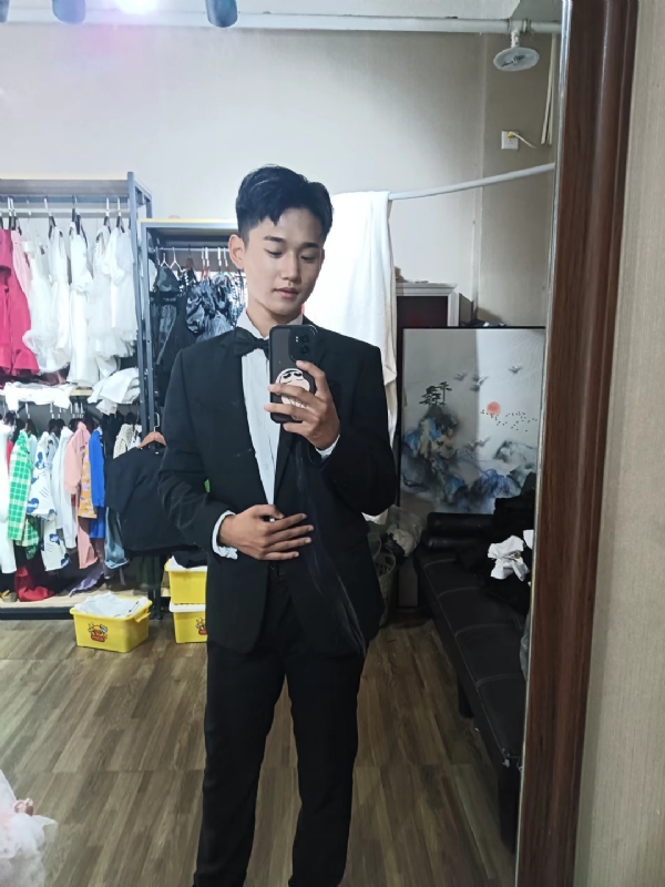 李梓宇的第一张照片--杭州相亲服务中心