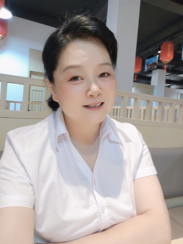 丁姐爱生活的第一张照片--杭州相亲服务中心