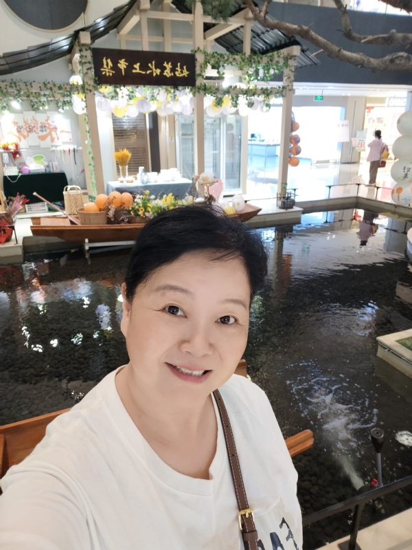 丁姐爱生活的第三张照片--杭州相亲服务中心