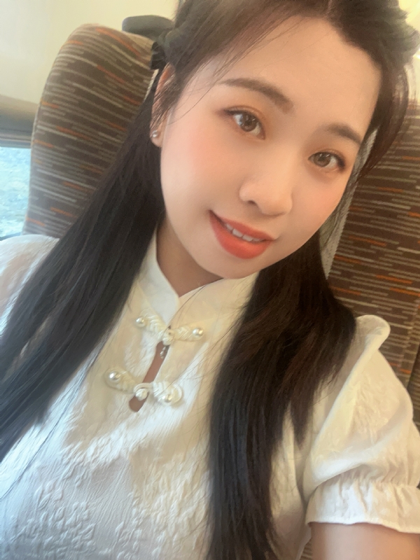 Lin的第三张照片--杭州相亲服务中心