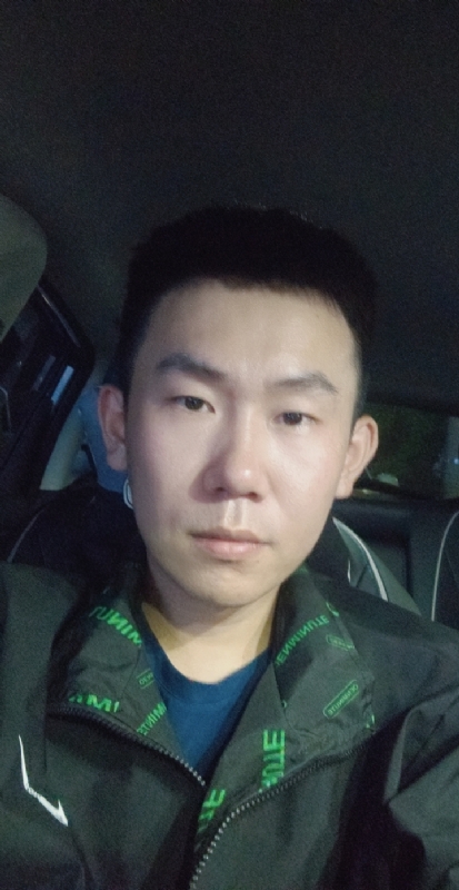 想结婚的小李的第一张照片--杭州相亲服务中心