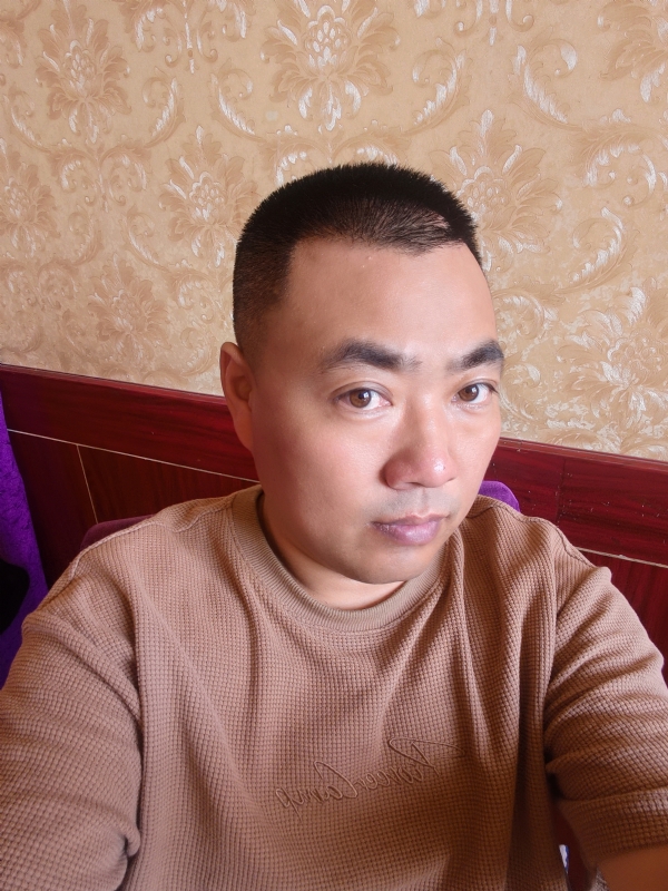 擦亮眼睛向前看的第一张照片--杭州相亲服务中心