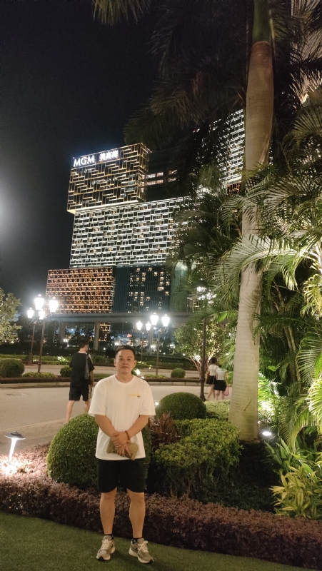 熟悉的身影的第一张照片--杭州相亲服务中心