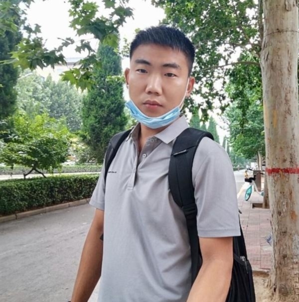 90年男征婚的第一张照片--杭州相亲服务中心