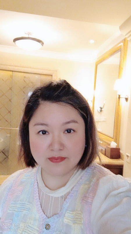 衎静玲瓏的第一张照片--杭州相亲服务中心