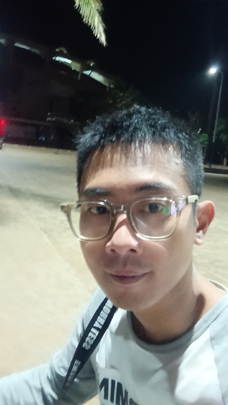 龙龙的第一张照片--杭州相亲服务中心