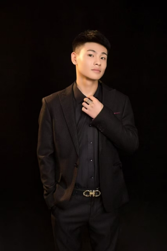刘小船的第一张照片--杭州相亲服务中心