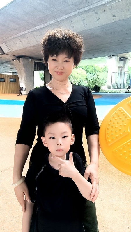 火凤凰的第二张照片--杭州相亲服务中心