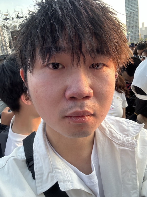 会修电脑的小杨的第一张照片--杭州相亲服务中心