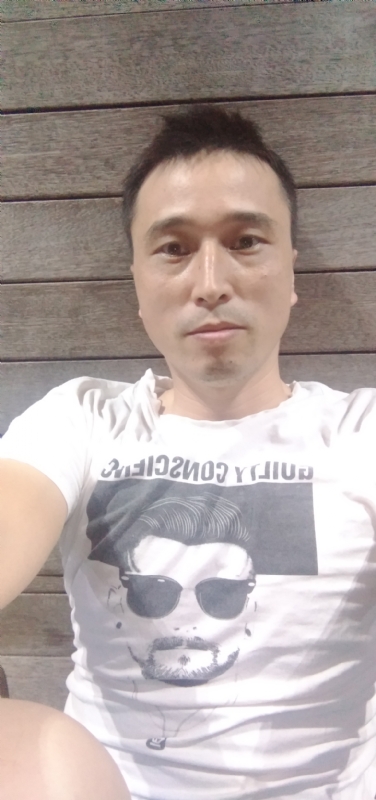 笑看一切的第一张照片--杭州相亲服务中心
