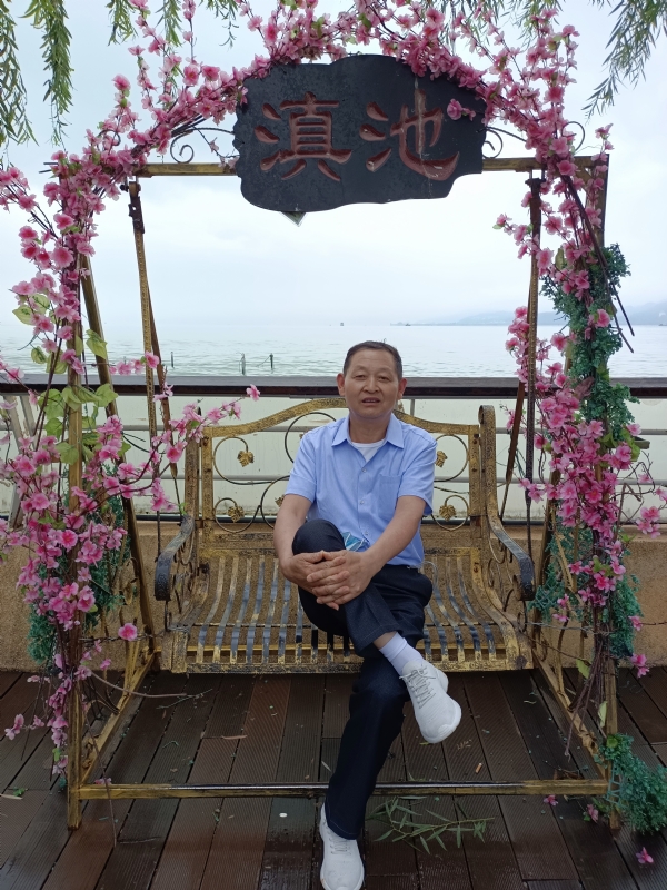 奋斗的第二张照片--杭州相亲服务中心