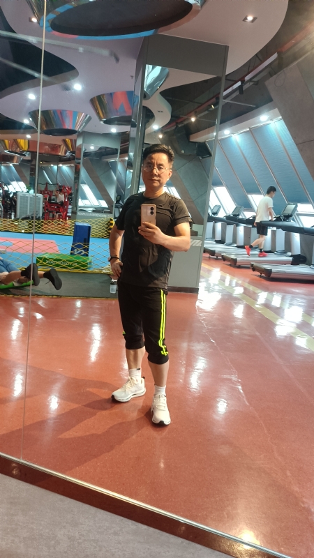 凭水相逢的第一张照片--杭州相亲服务中心