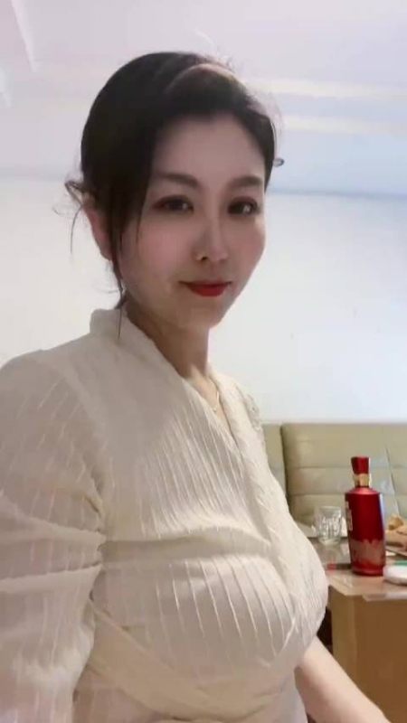 钕钕的第一张照片--杭州相亲服务中心