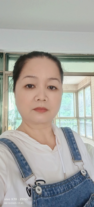 小巧玲珑的第一张照片--杭州相亲服务中心