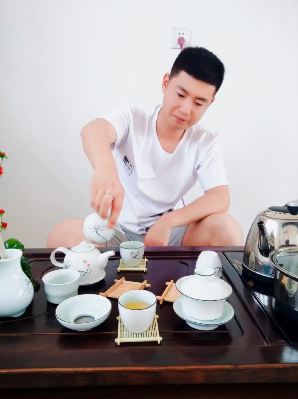 日月的第一张照片--杭州相亲服务中心