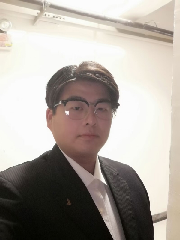 孤独一人的第一张照片--杭州相亲服务中心