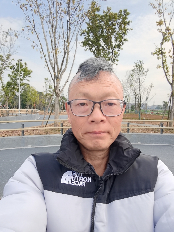 做喜欢的事的第一张照片--杭州相亲服务中心