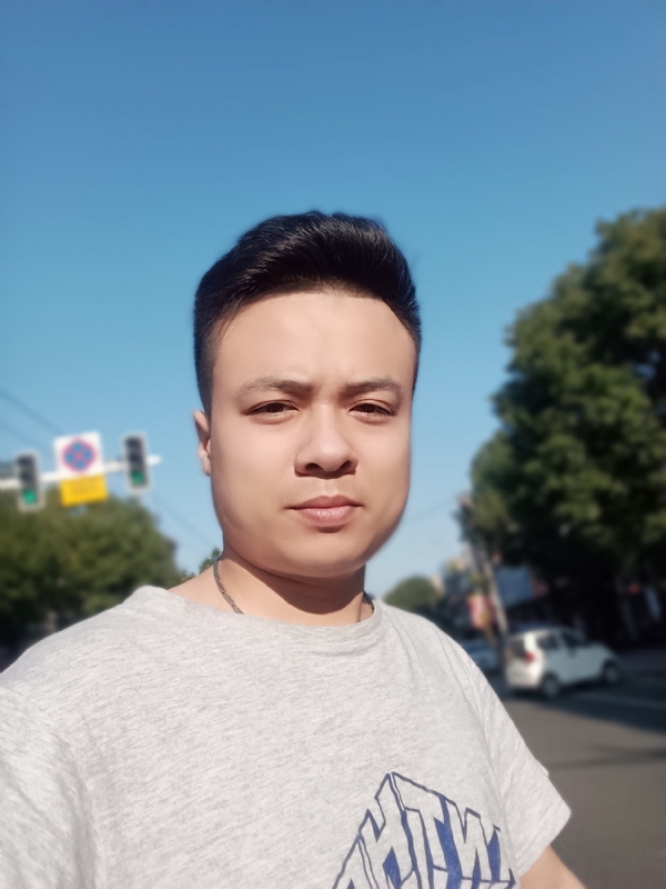 简简单单的第二张照片--杭州相亲服务中心