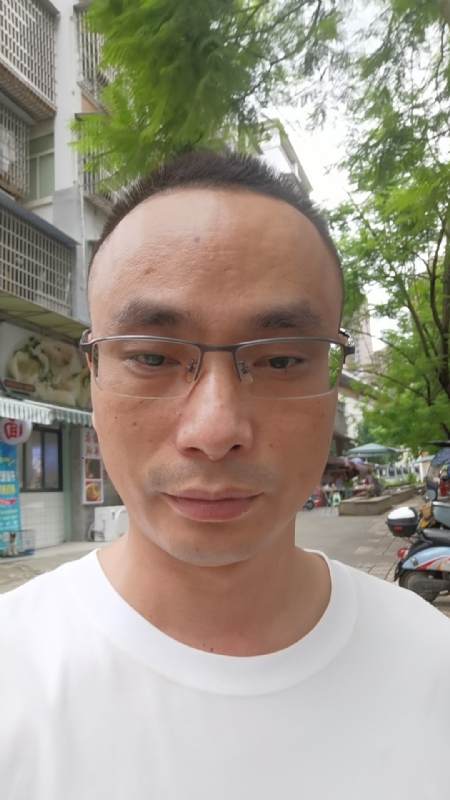 孤狼的第二张照片--杭州相亲服务中心