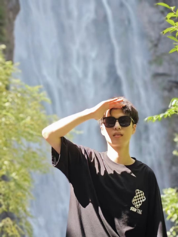 大橙子的第一张照片--杭州相亲服务中心