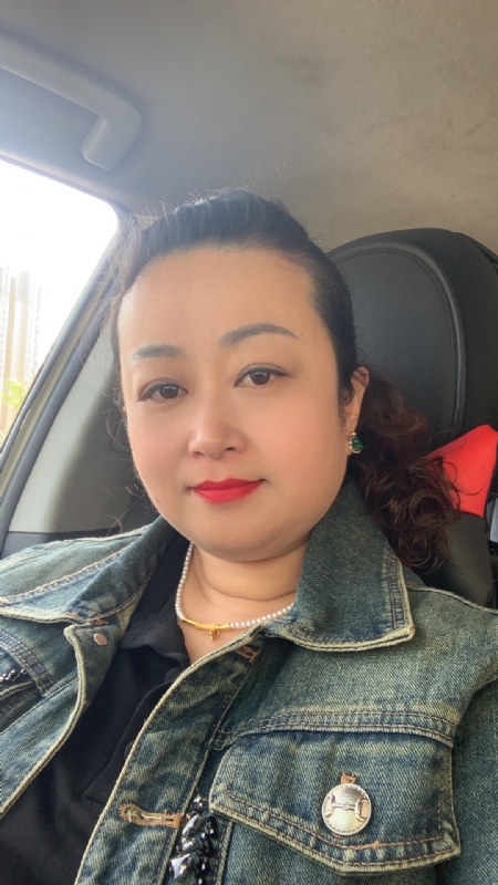 云中的蝶的第一张照片--杭州相亲服务中心